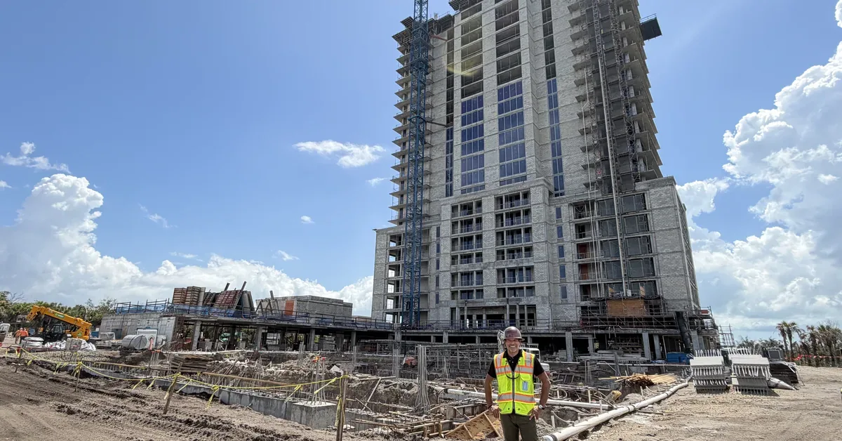 Island West Bay Estero Construction