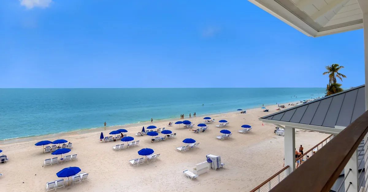 Island West Bay Estero Club